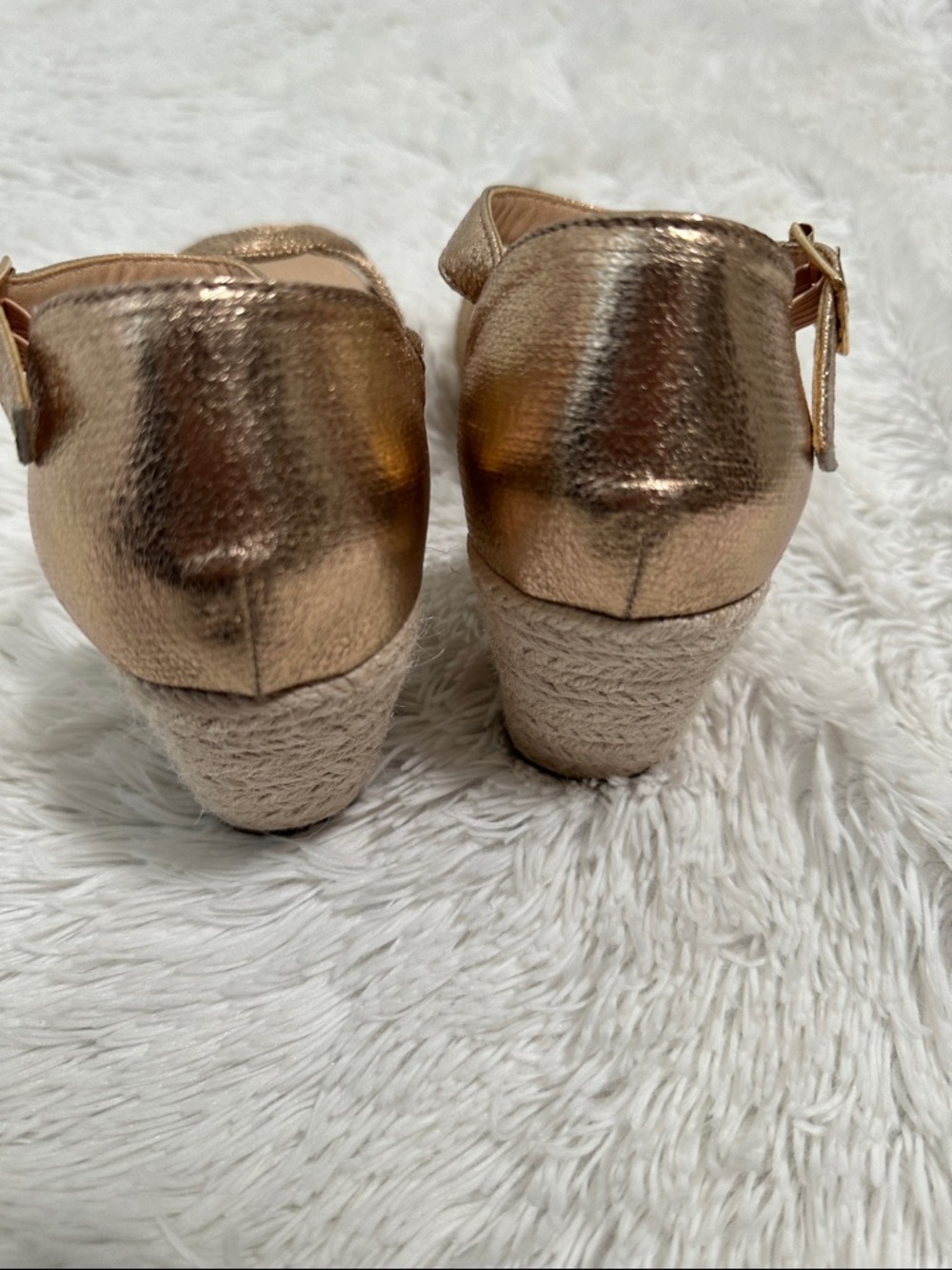 🏹 NWOT Amazon Wedges - Picture 3 of 5